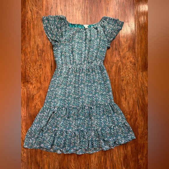 Flutter Sleeve Floral Print Midi Dress by J. Crew  Perfect for Spring Feminine - Picture 3 of 10